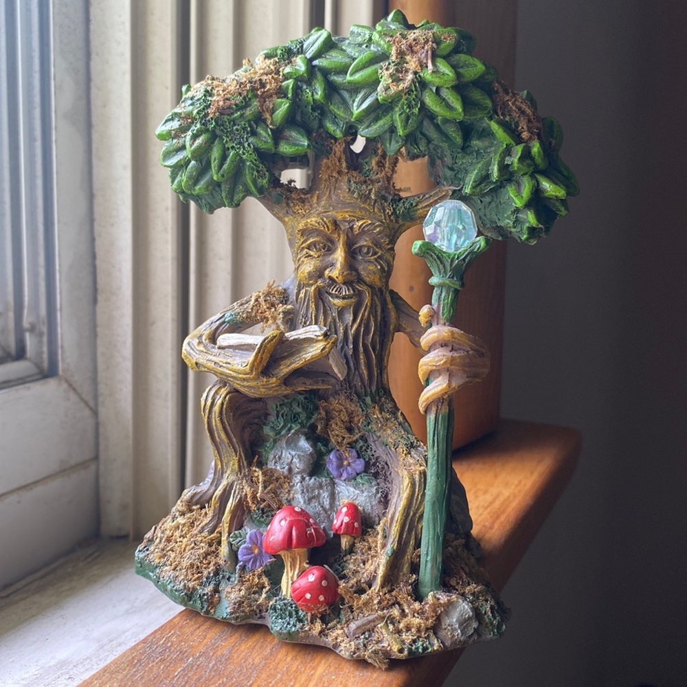 STATUE MINI DECOR COLLECTIBLE